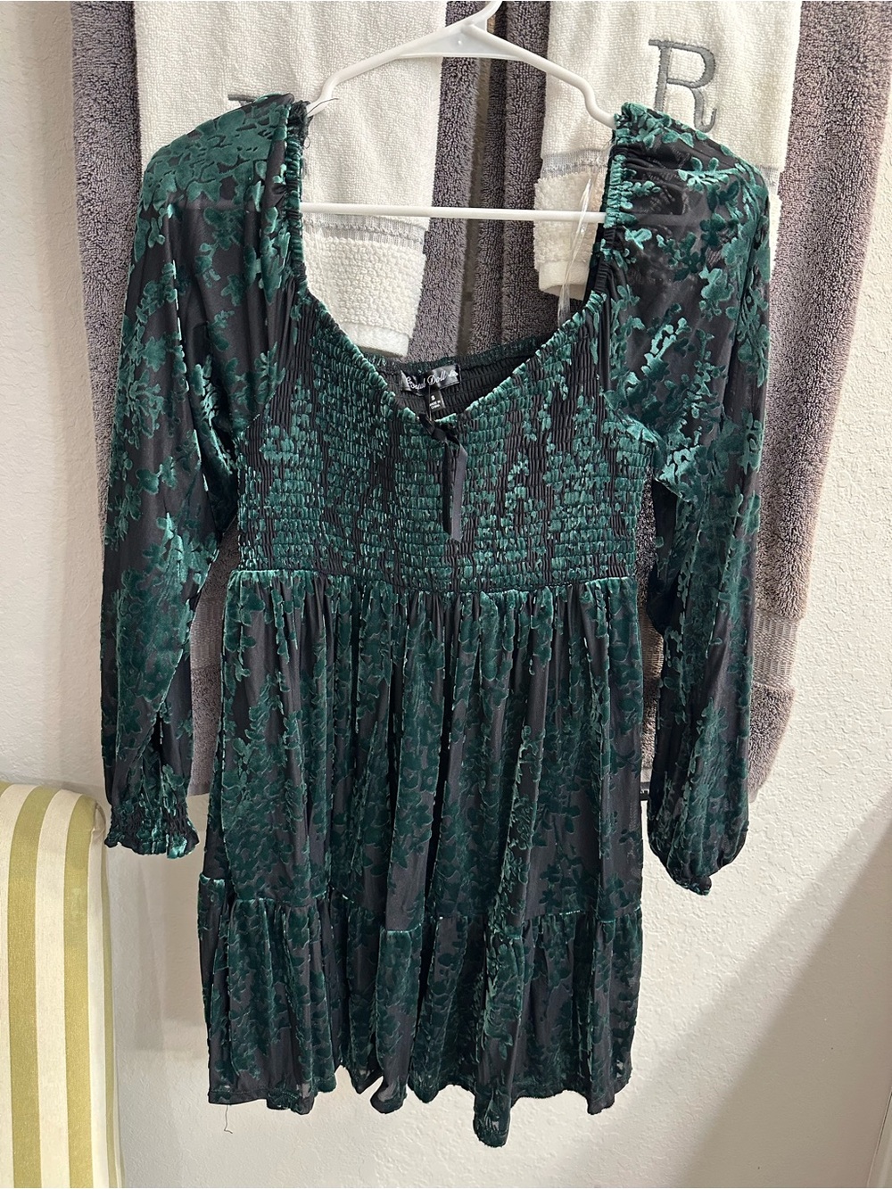 Francesca's Collections Dark Green Floral Mini Dress